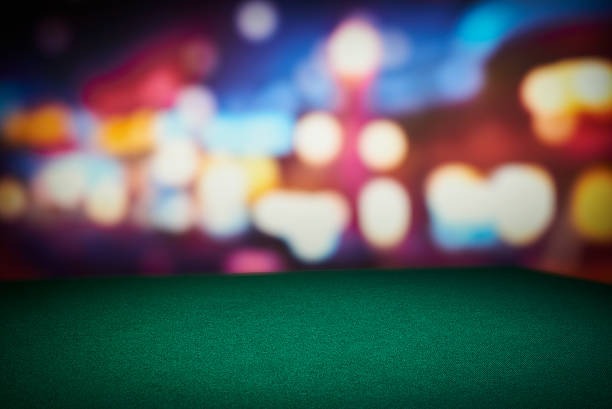 Live dealer during gameplay